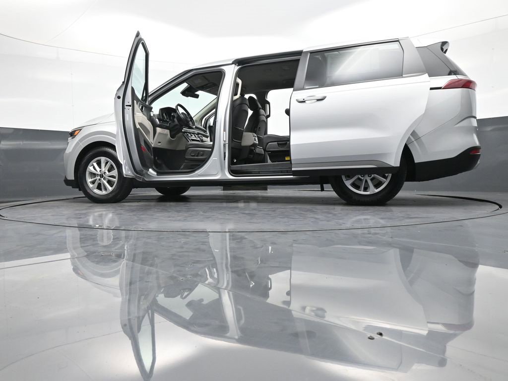 Certified 2023 Kia Carnival LX image 50