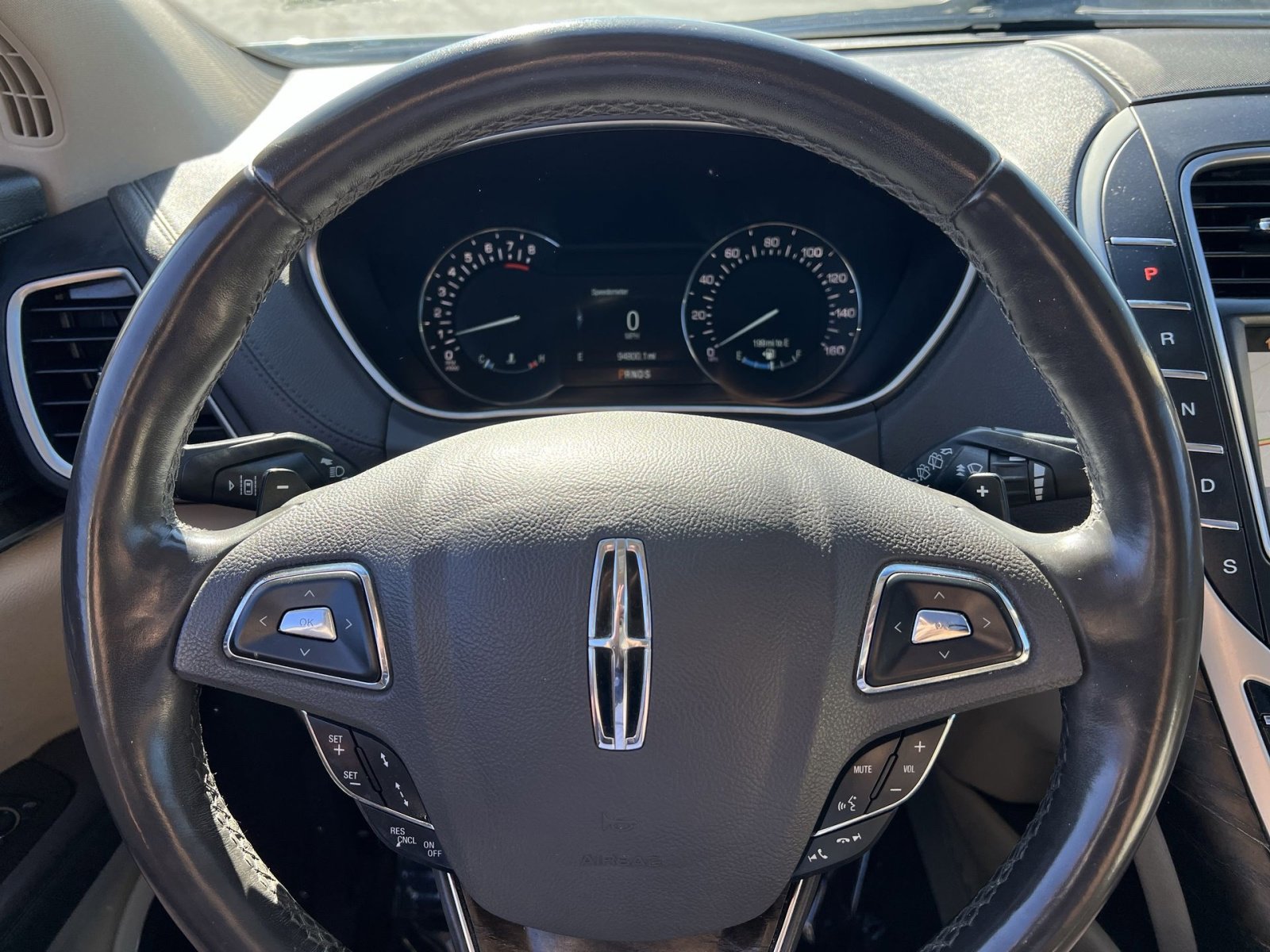 Used 2017 Lincoln MKX Reserve w/ Driver Assistance Package AWD/4WD image 16