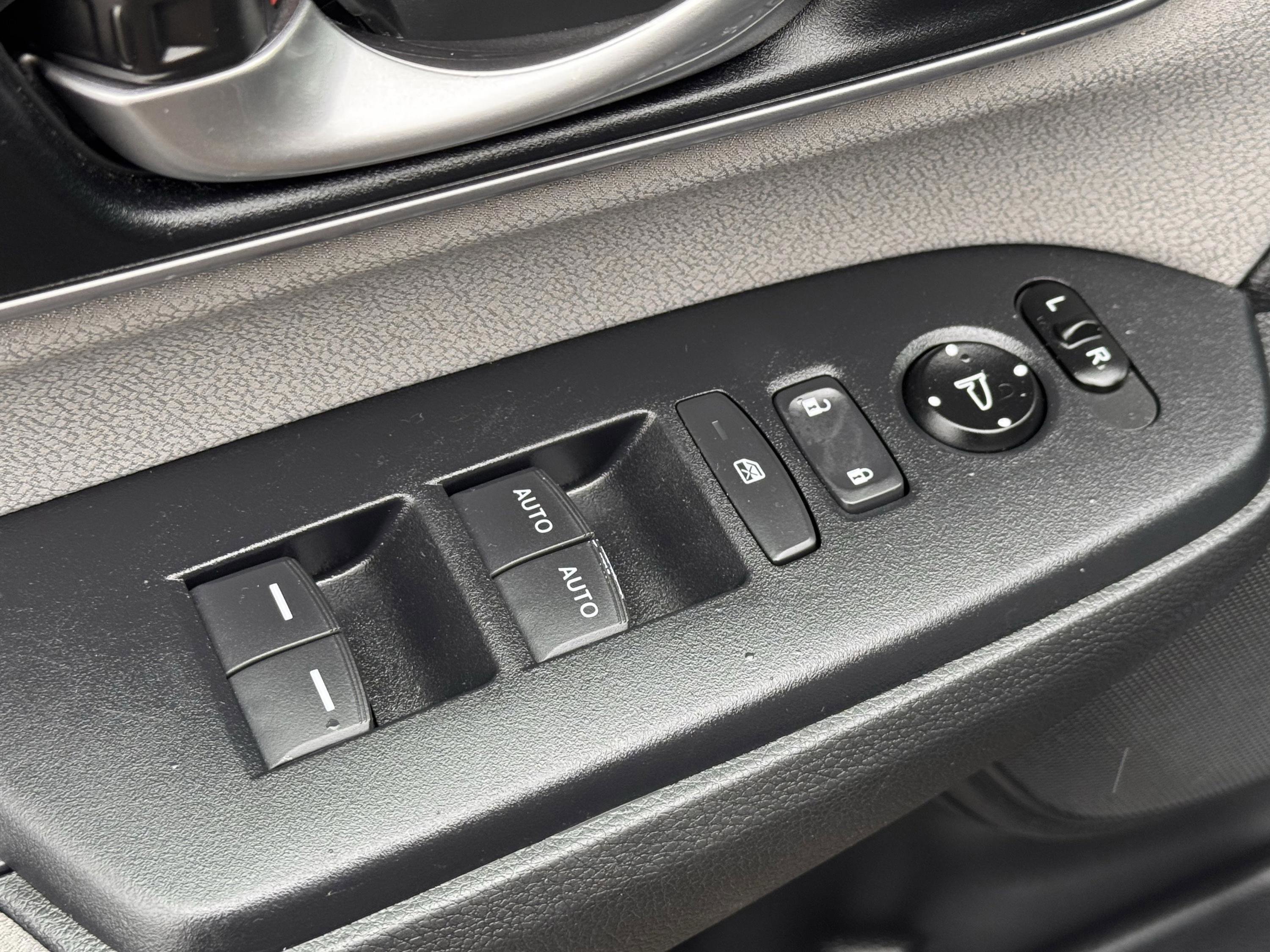 Used 2019 Honda CR-V EX image 6