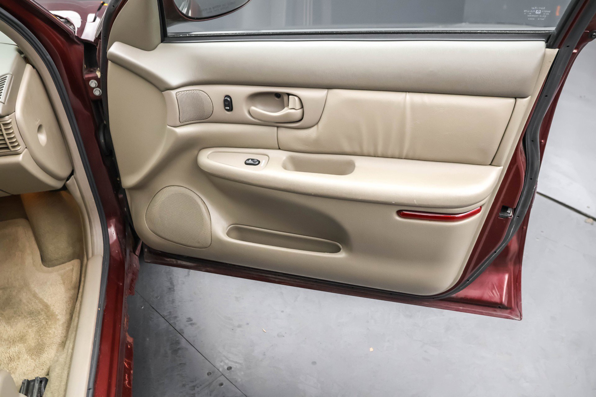 Used 2001 Buick Century Custom w/ Premium Pkg image 20