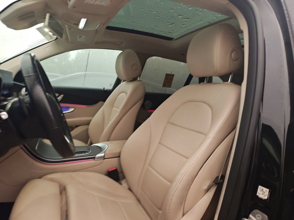 Used 2020 Mercedes-Benz GLC 300 4MATIC image 8