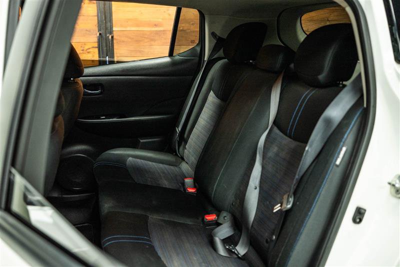 Used 2020 Nissan Leaf SV w/ SV Technology Package image 10