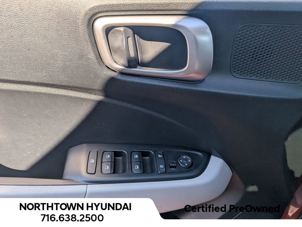 Certified 2023 Hyundai Venue SEL image 28