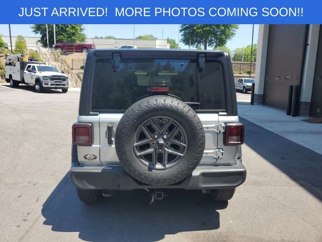 Used 2024 Jeep Wrangler Unlimited Sport AWD/4WD image 5