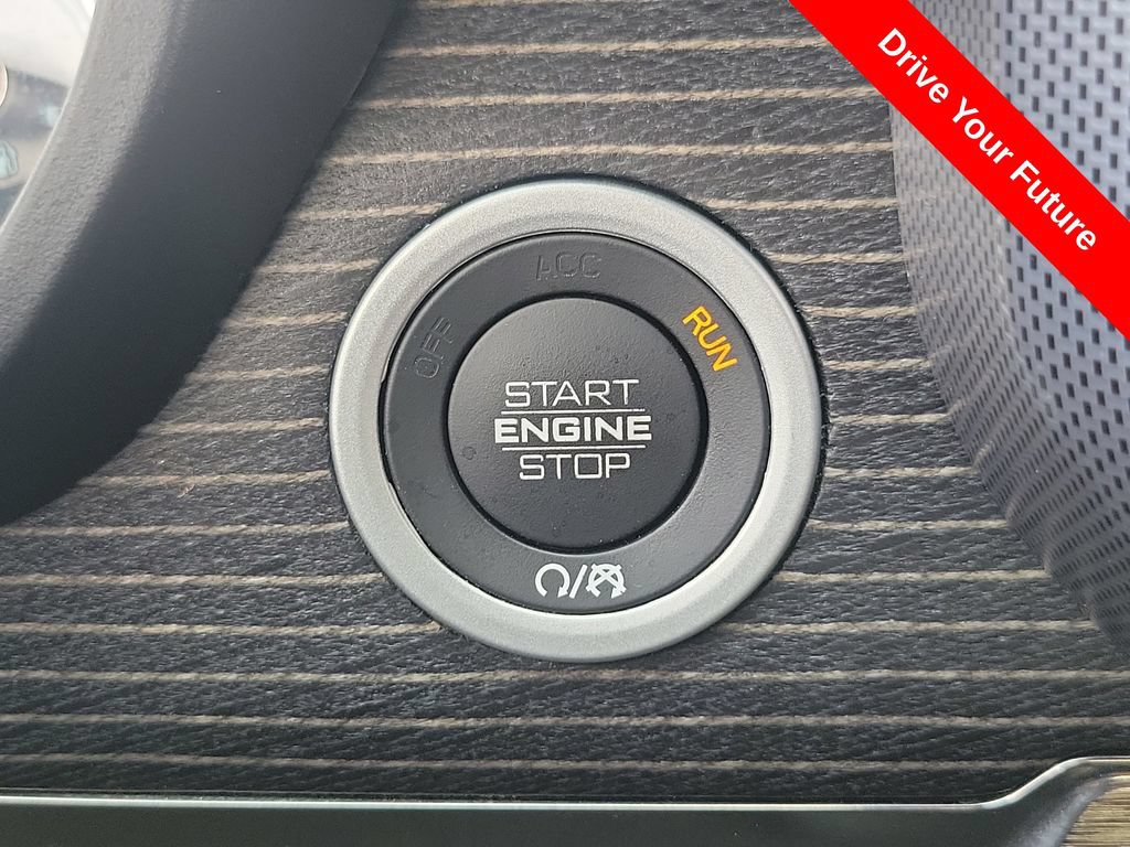 Used 2019 RAM 1500 Limited RWD image 9