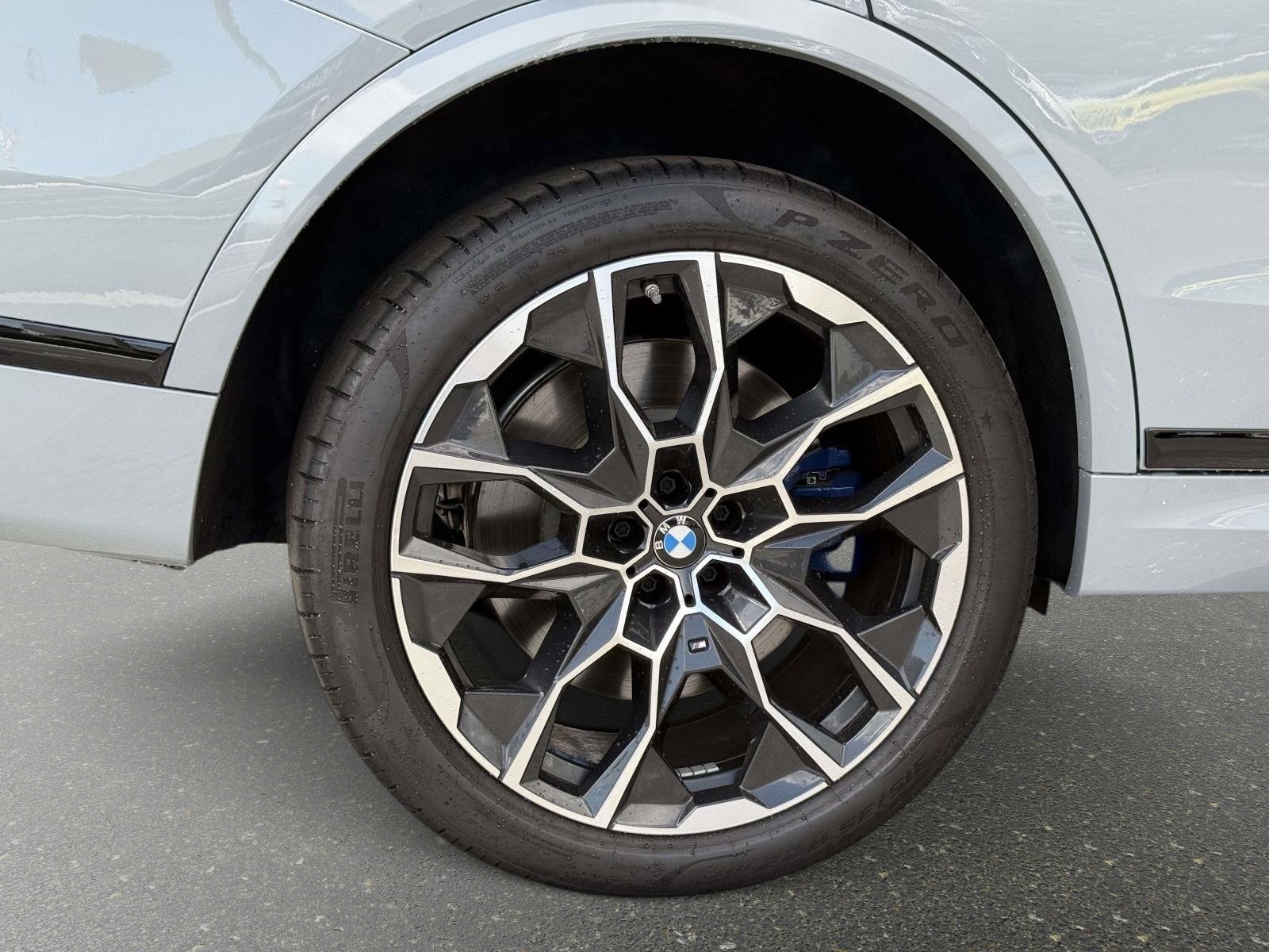 Used 2025 BMW X7 M60i AWD/4WD image 20