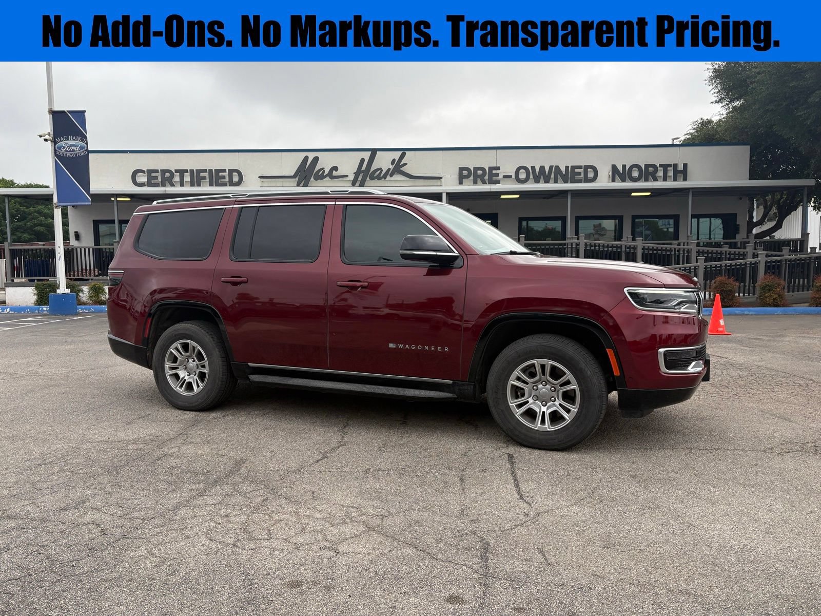 Used 2024 Jeep Wagoneer 2WD image 1