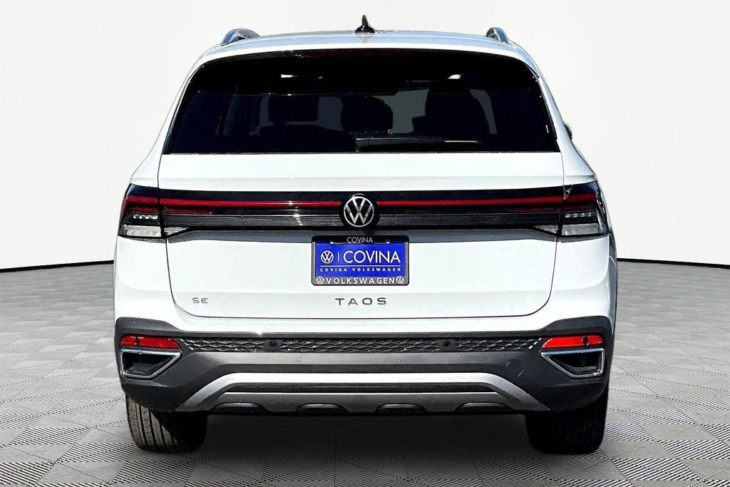 New 2026 Volkswagen Taos SE image 5