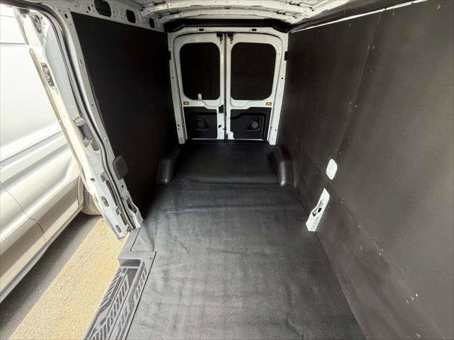 Used 2024 Ford Transit 250 148 Medium Roof Extended AWD w/ Load Area Protection Package image 5
