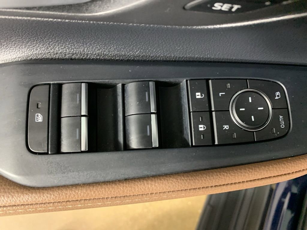 Used 2024 Toyota Grand Highlander AWD image 20
