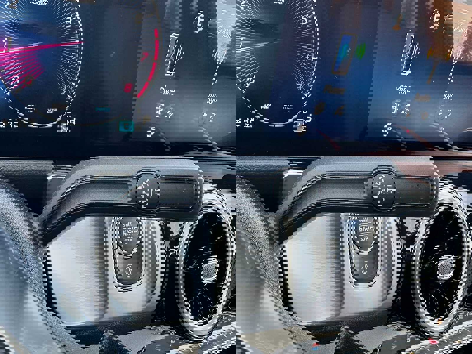 Used 2026 Mercedes-Benz GLB 250 4MATIC image 37