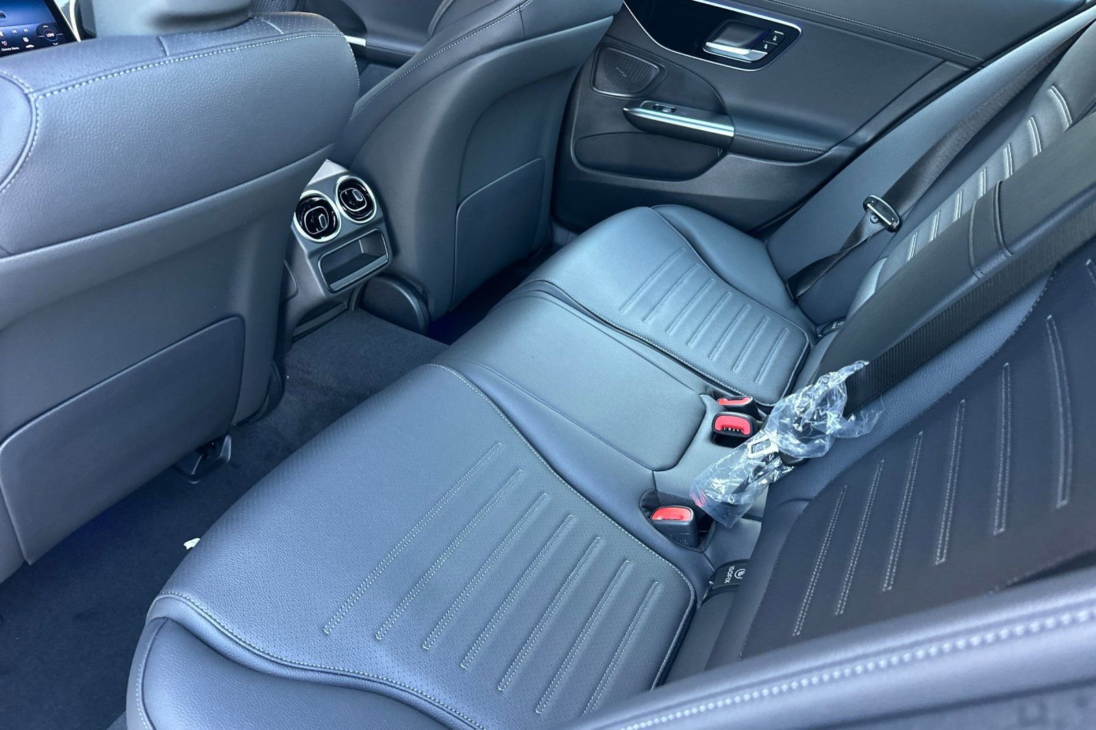 New 2025 Mercedes-Benz C 300 4MATIC Sedan image 10