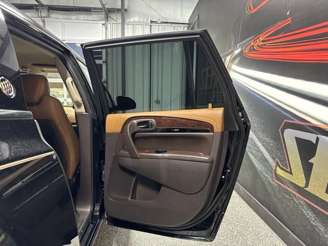 Used 2017 Buick Enclave Leather FWD image 25