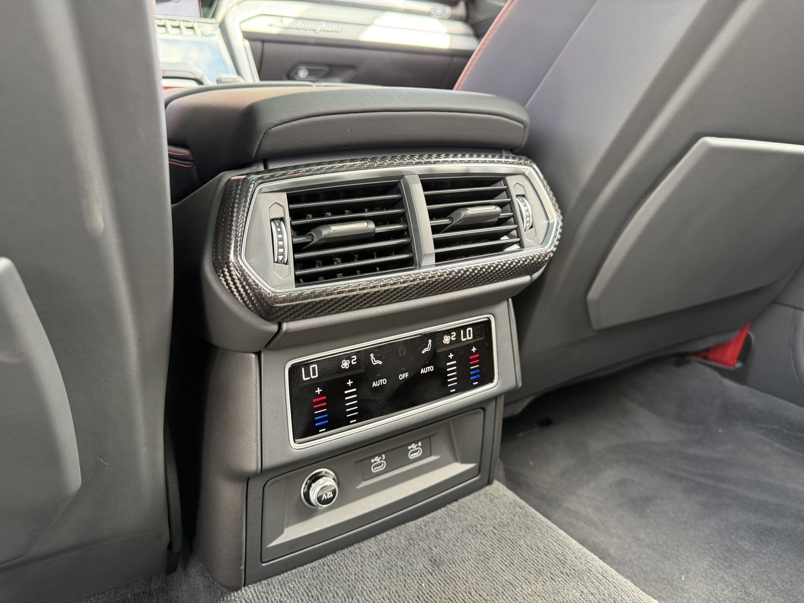 Used 2023 Lamborghini Urus S image 29