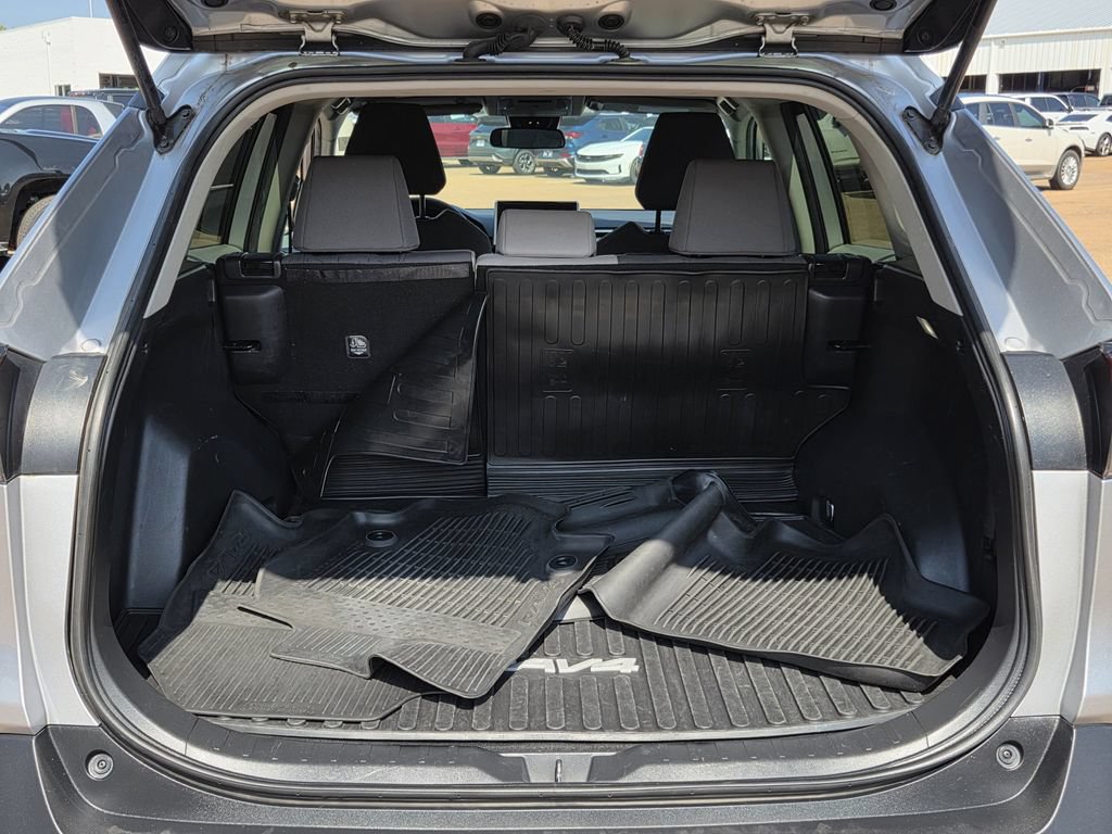 Used 2023 Toyota RAV4 XLE FWD image 27