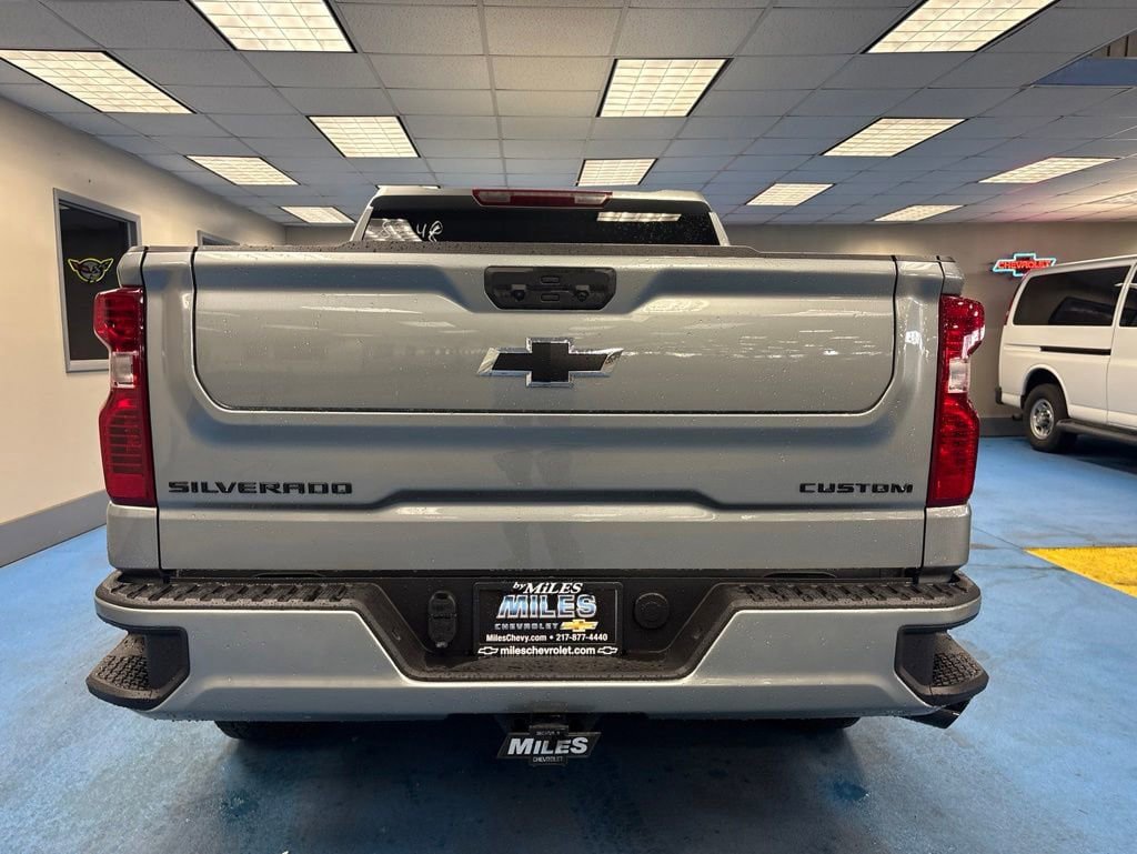 New 2026 Chevrolet Silverado 1500 Custom w/ Turbomax Blackout Package AWD/4WD image 7