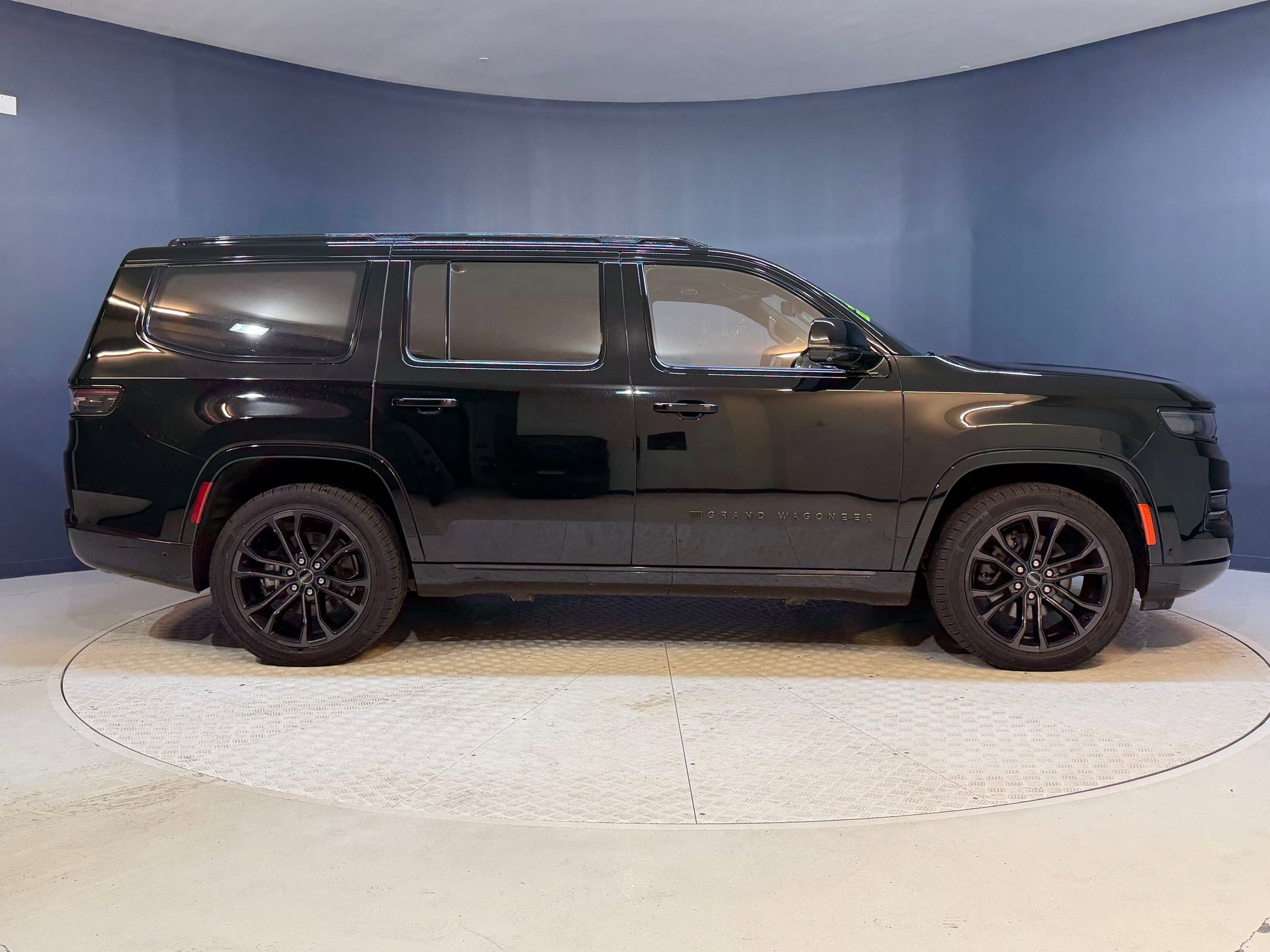 Used 2023 Jeep Grand Wagoneer Series III w/ Quick Order Packagew 28T AWD/4WD image 7