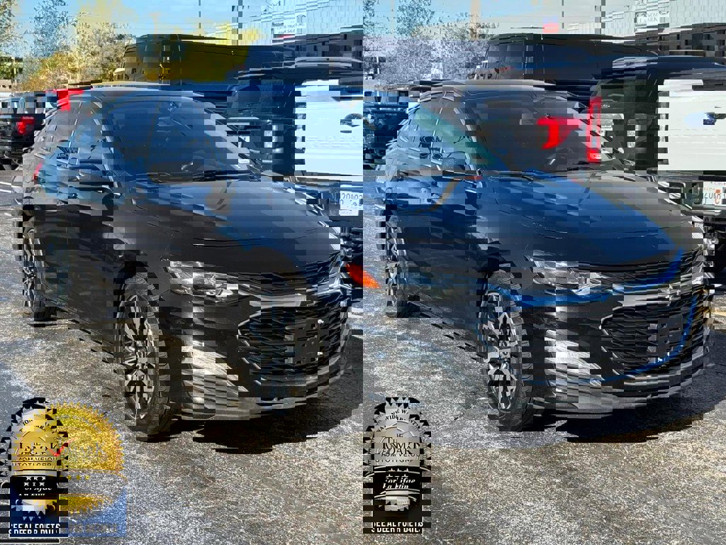 Used 2022 Chevrolet Malibu RS image 3