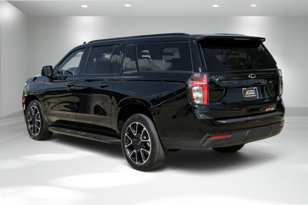 Used 2023 Chevrolet Suburban RST w/ Luxury Package RWD image 10