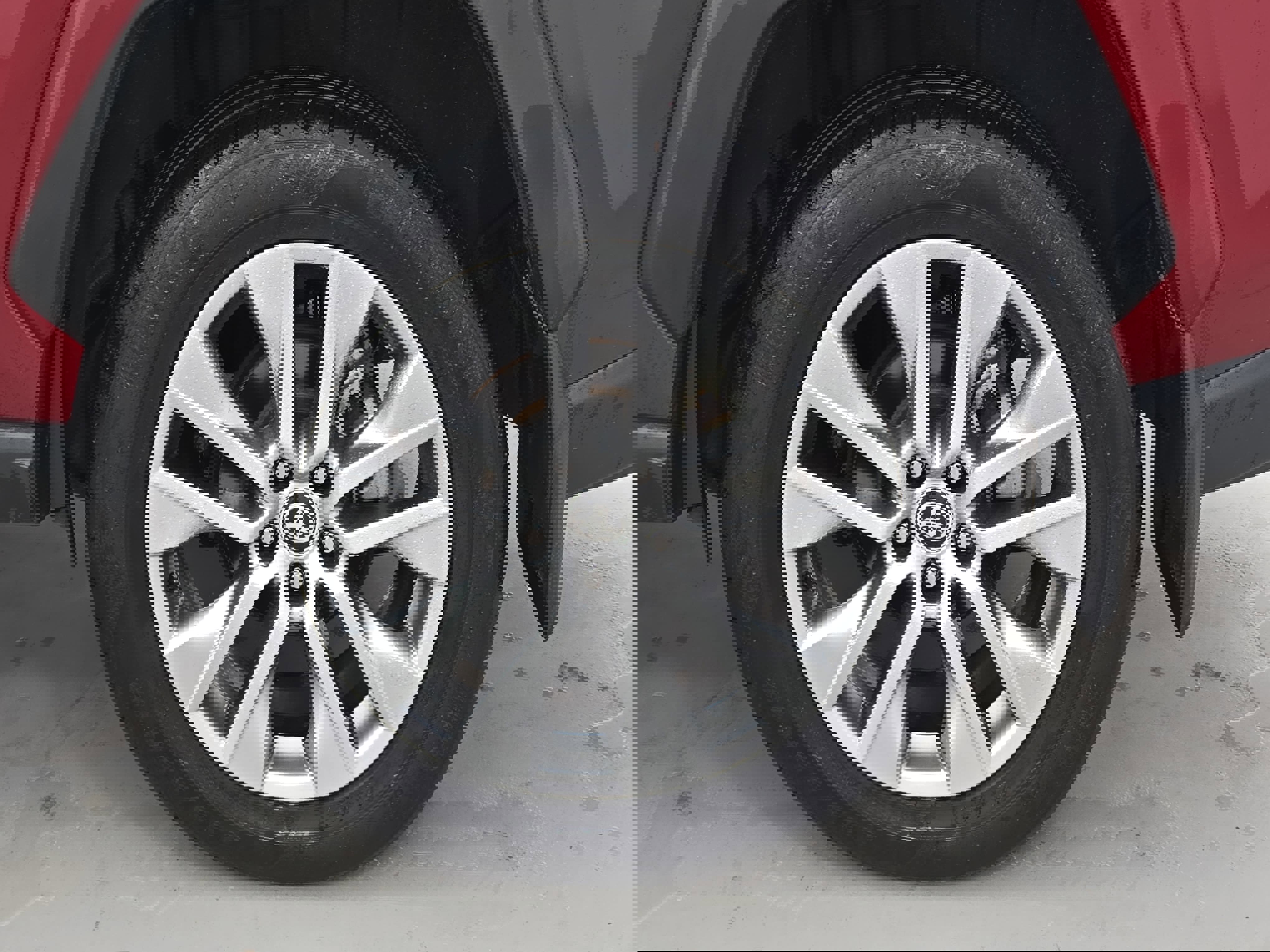 Used 2022 Toyota RAV4 Limited image 32