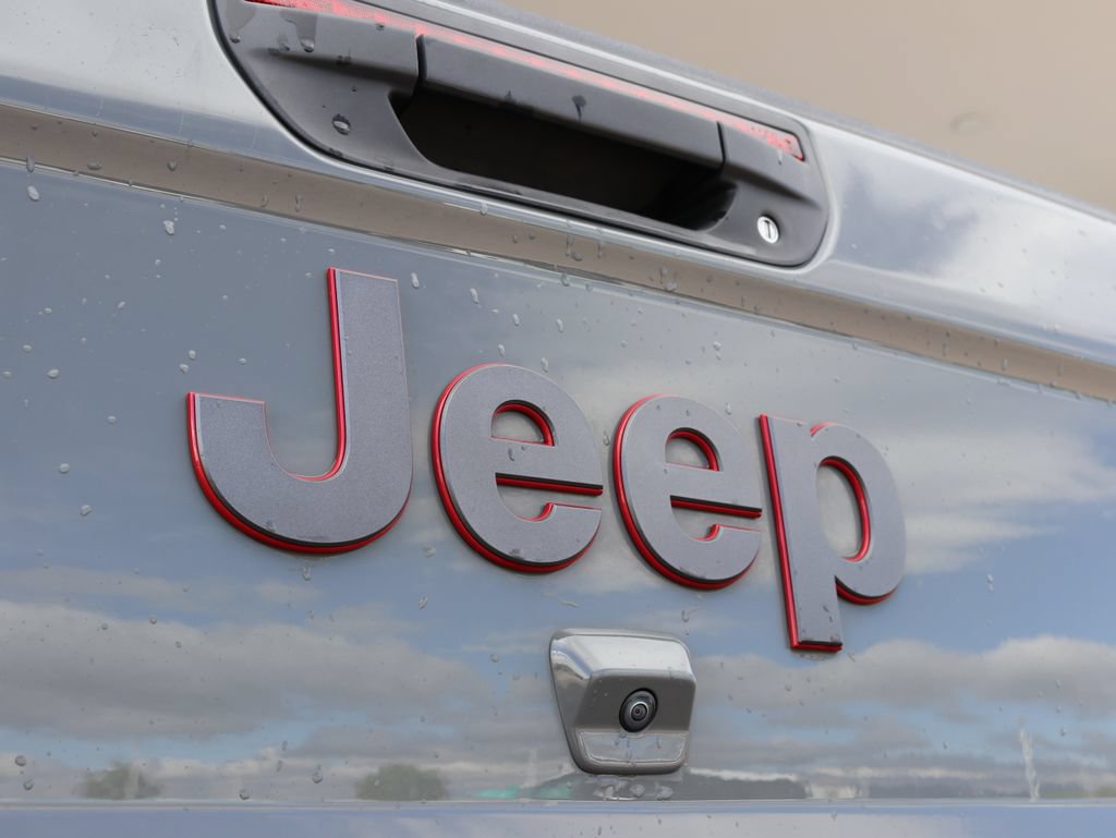 Used 2021 Jeep Gladiator Rubicon w/ Trailer Tow Package AWD/4WD image 30
