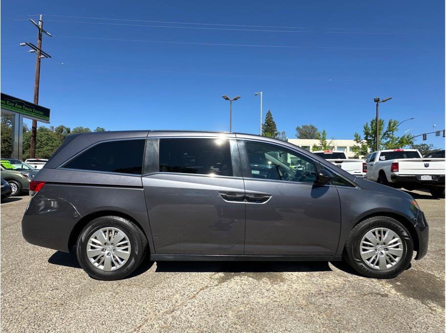Used 2016 Honda Odyssey LX image 9