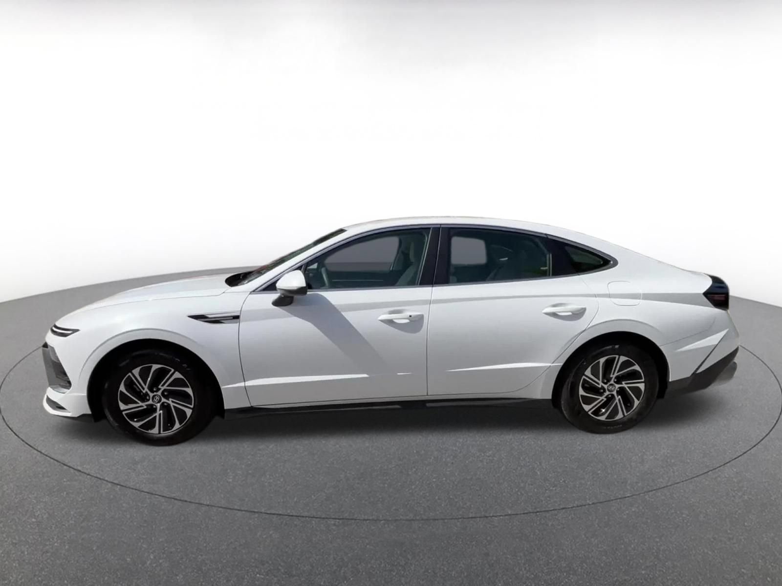 Used 2026 Hyundai Sonata Blue FWD image 10