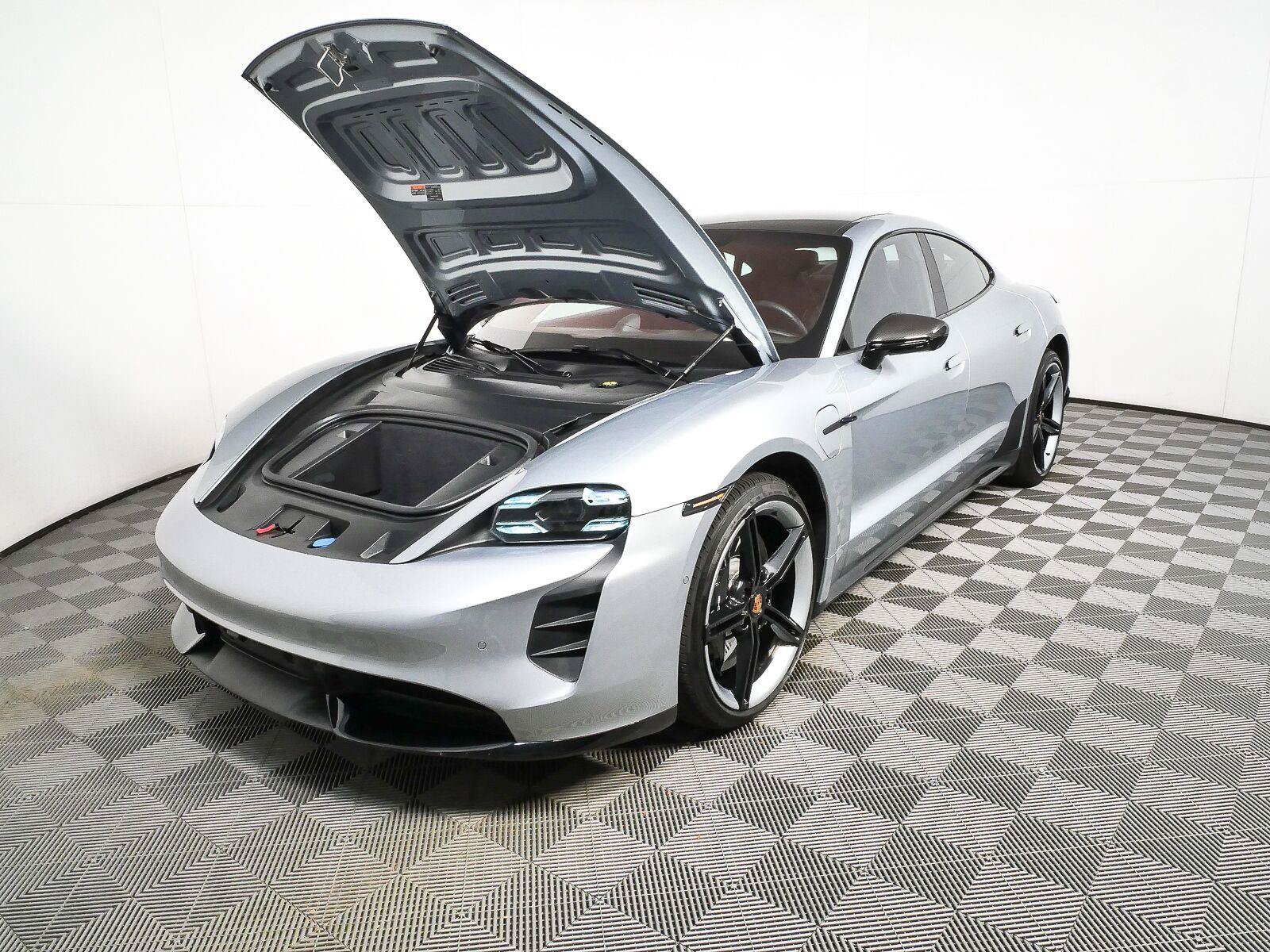 Certified 2020 Porsche Taycan Turbo AWD/4WD image 35