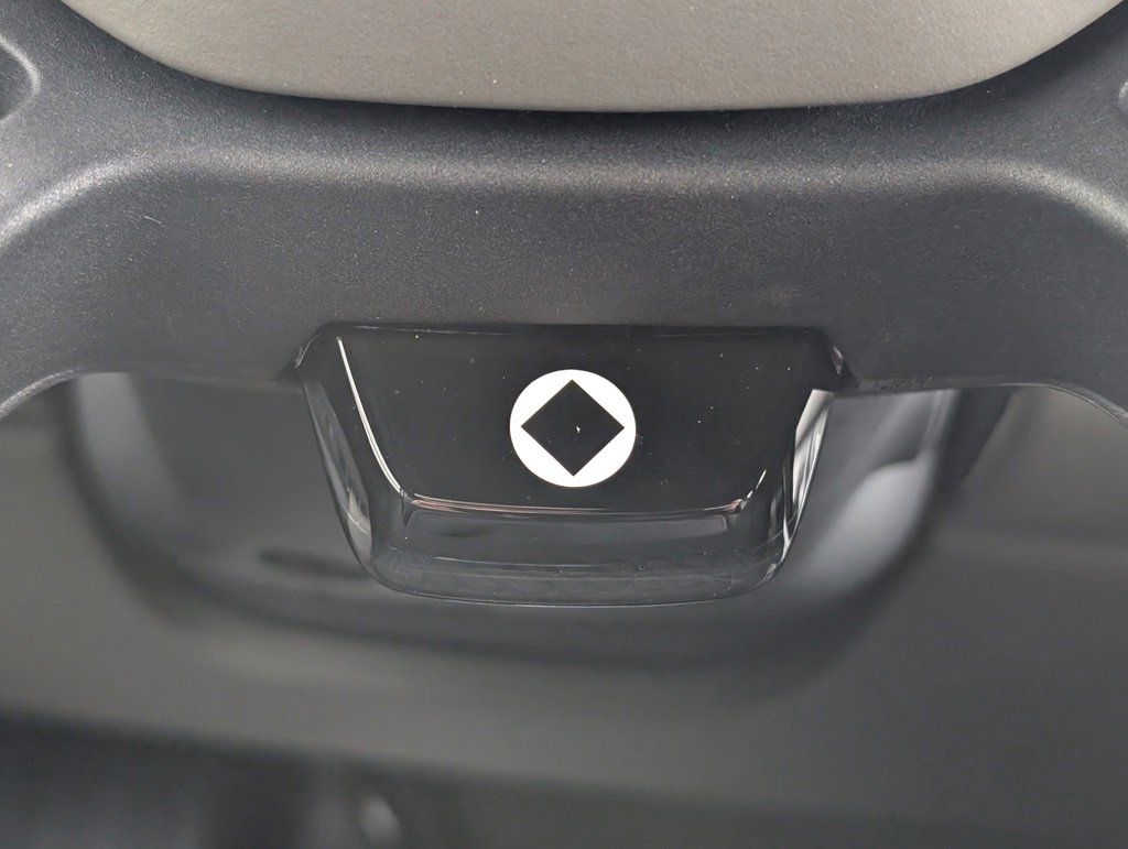 Used 2025 Land Rover Defender 110 image 26