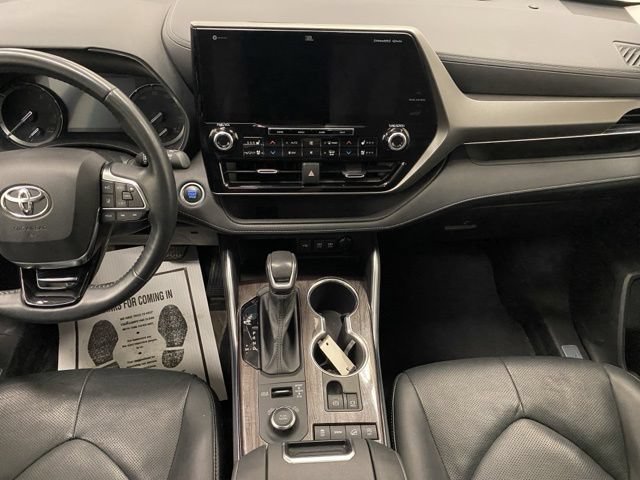 Used 2021 Toyota Highlander Limited AWD/4WD image 34