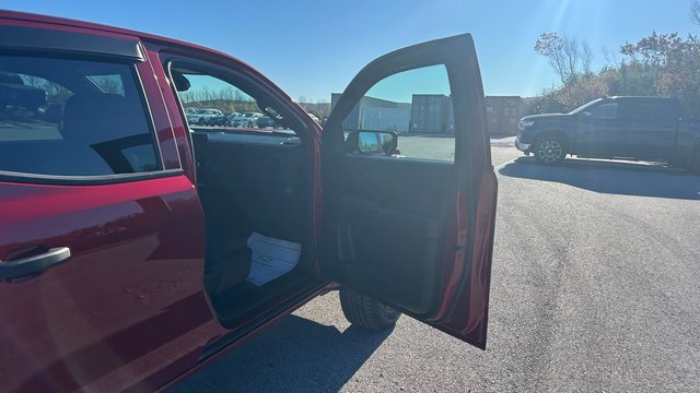 Certified 2024 Chevrolet Colorado Trail Boss w/ Advanced Trailering Package image 42