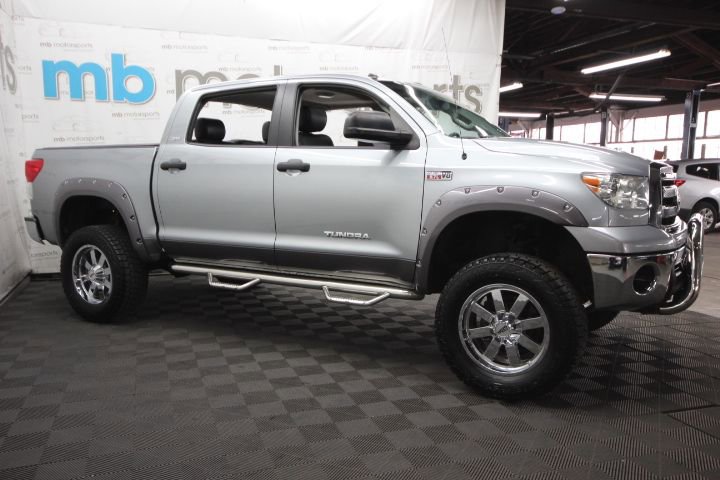 Used 2013 Toyota Tundra 4x4 CrewMax image 8