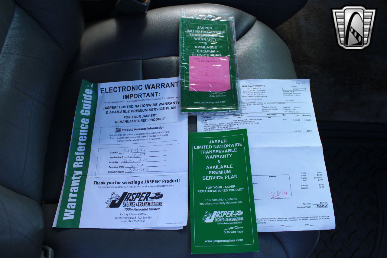 Used 1999 Chevrolet Tahoe Z71 w/ Preferred Equipment Group image 9