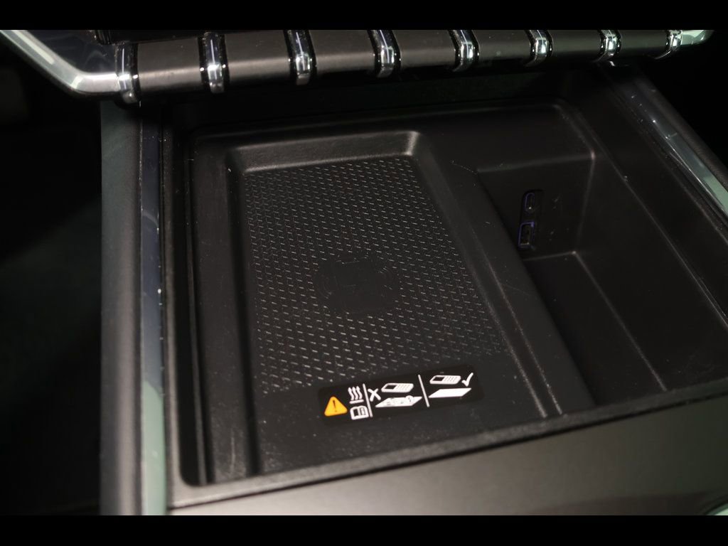 Used 2025 GMC Acadia Elevation image 29