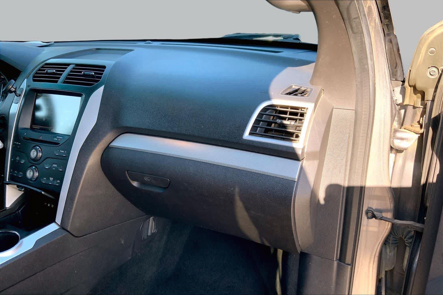 Used 2012 Ford Explorer XLT AWD/4WD image 15