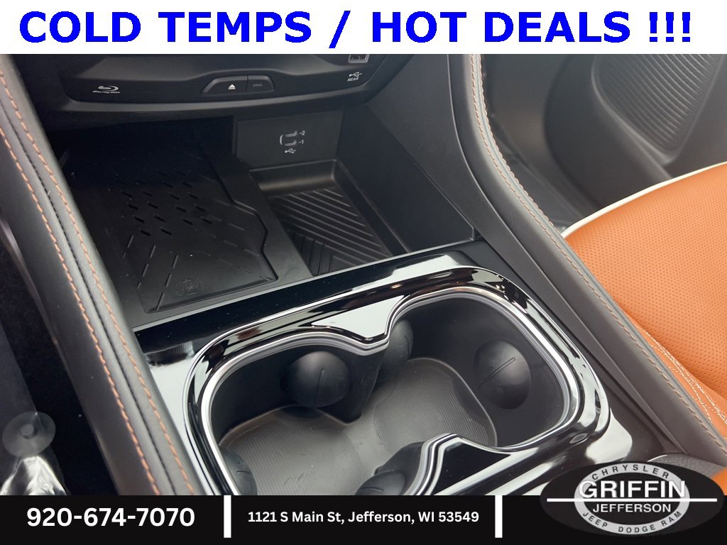 New 2026 Chrysler Pacifica Pinnacle w/ Trailer Tow Group image 25