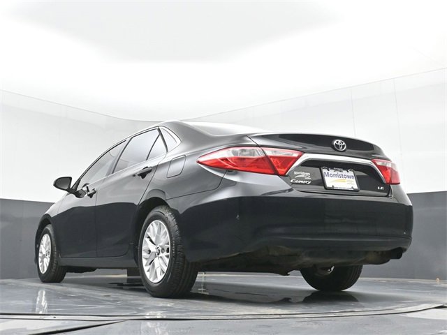 Used 2016 Toyota Camry LE image 43