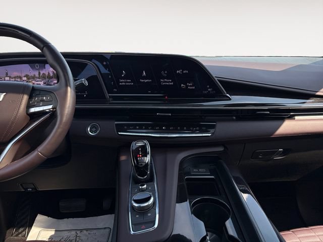 Certified 2023 Cadillac Escalade Sport Platinum w/ LPO, ONYX Package AWD/4WD image 11