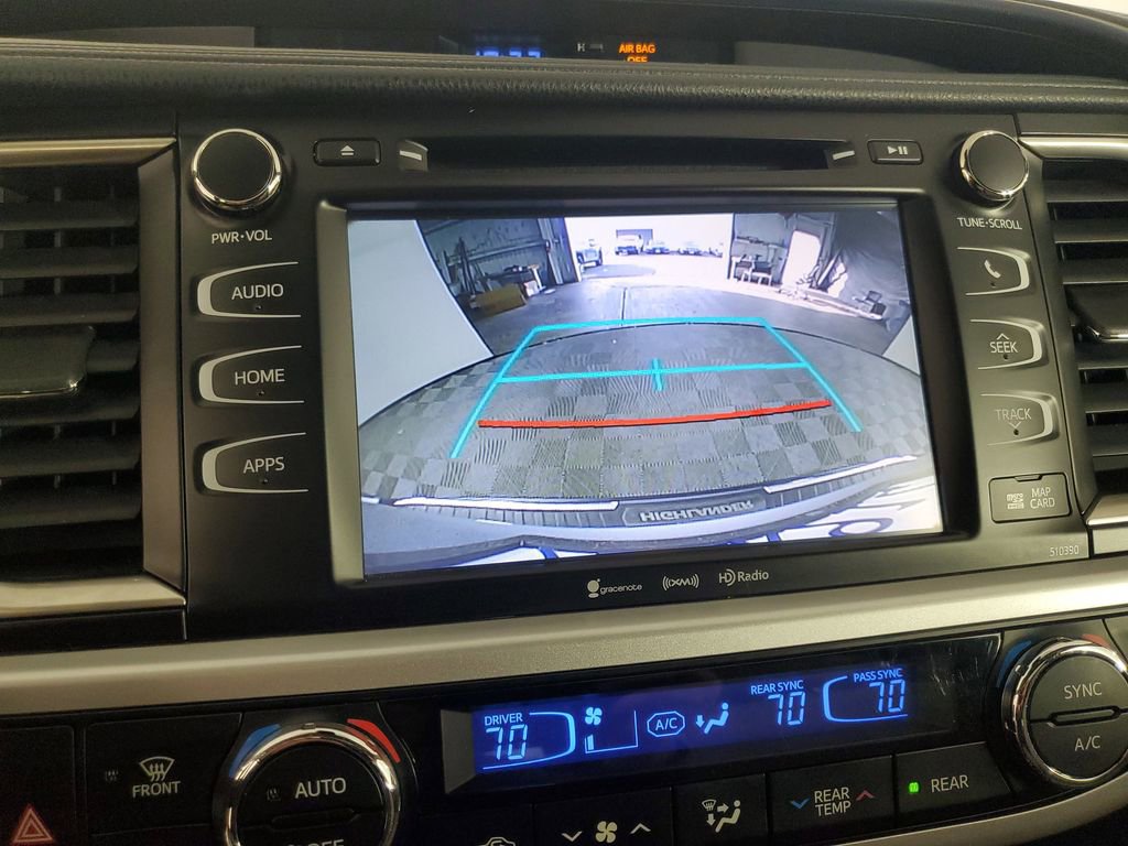 Used 2019 Toyota Highlander XLE image 22