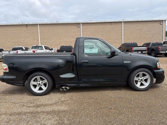 Used 2004 Ford F150 Lightning RWD image 22