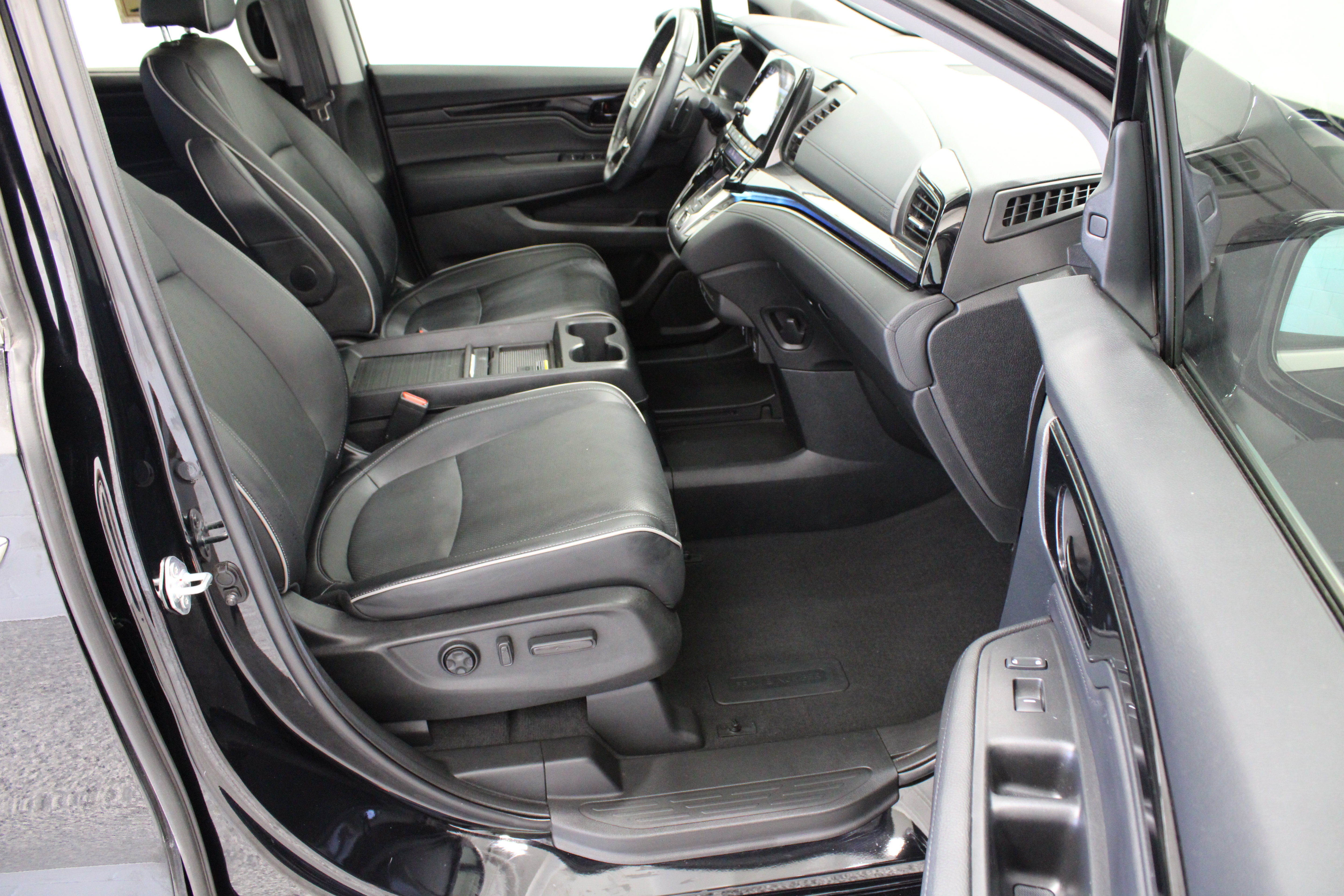 Used 2022 Honda Odyssey Elite image 41