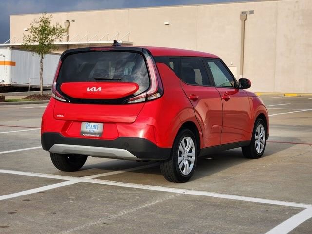 Used 2023 Kia Soul LX image 5