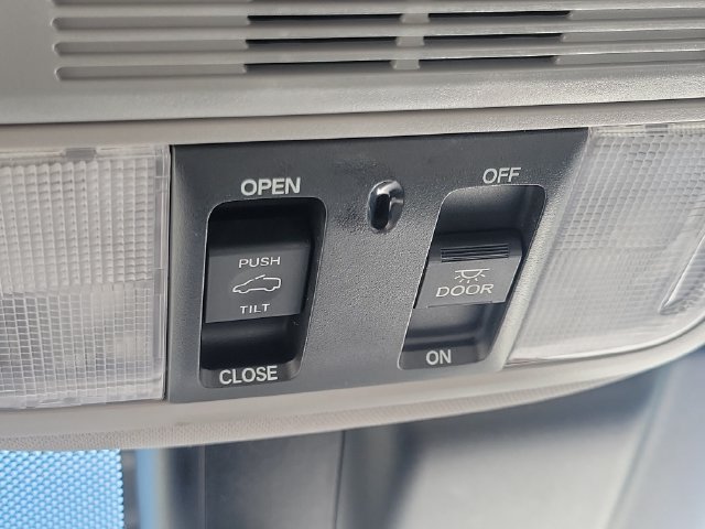 Used 2018 Honda Odyssey EX-L image 18