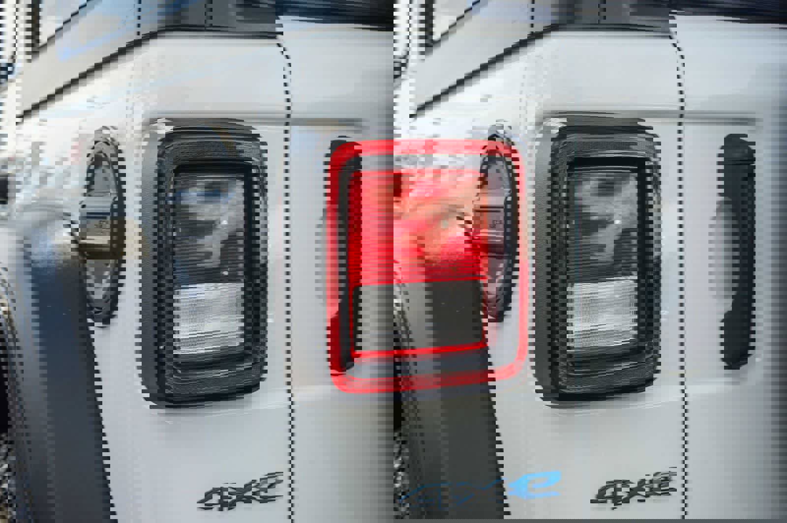 Used 2023 Jeep Wrangler Unlimited w/ Convenience Group image 6