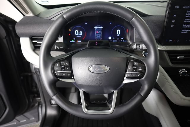 Used 2025 Ford Explorer Platinum w/ Ultimate Package AWD/4WD image 36