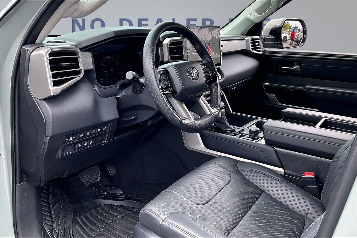 Used 2024 Toyota Tundra Limited w/ Power Package AWD/4WD image 18