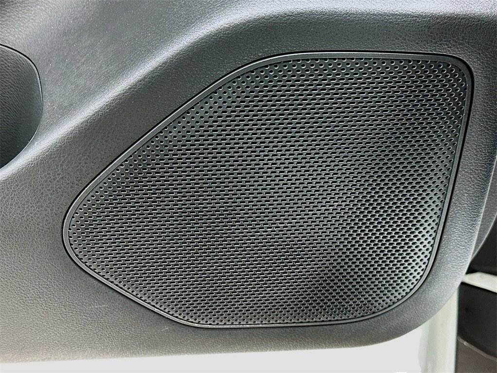 Used 2023 Nissan Rogue SV image 18