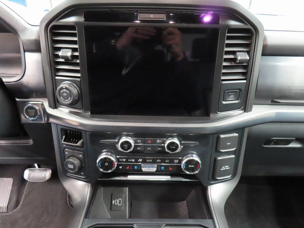 Used 2025 Ford F150 Lariat AWD/4WD image 13