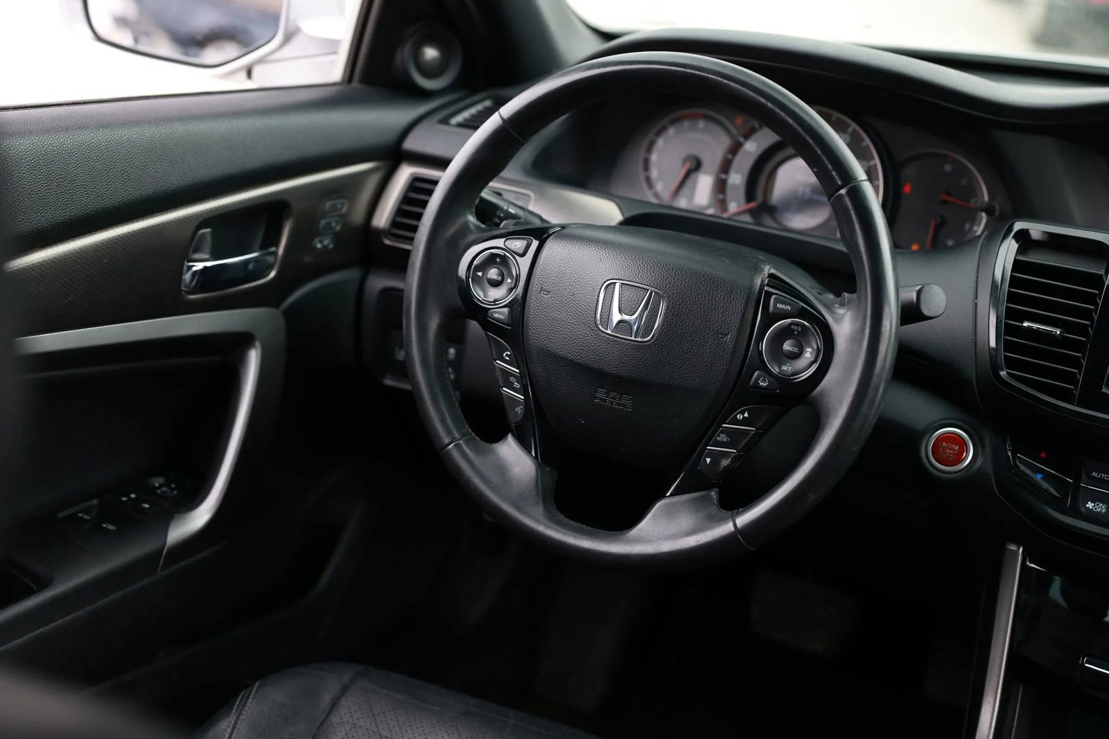 Used 2016 Honda Accord Touring image 28