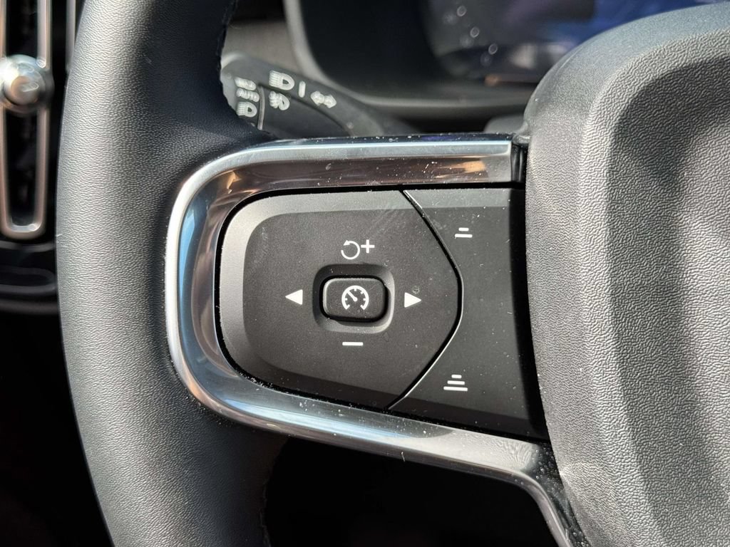 Used 2026 Volvo XC40 B5 Plus w/ Protection Package Premier AWD/4WD image 19